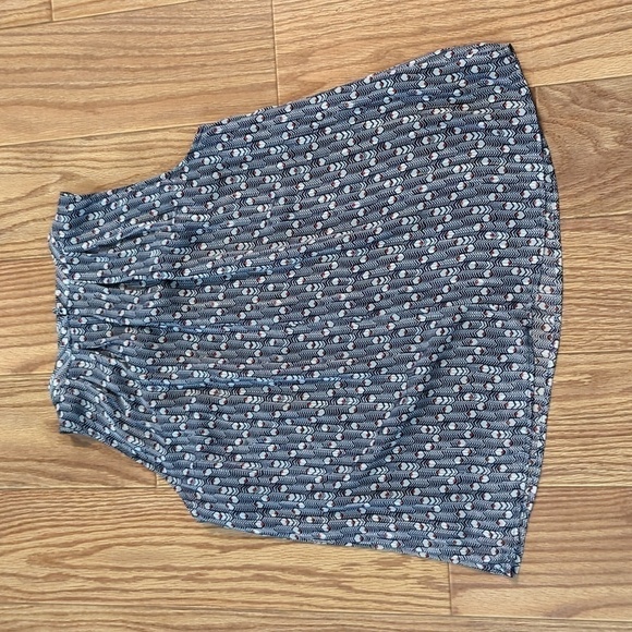 Daniel Rainn red, white and blue sleeveless blouse, size petite small - Picture 3 of 3